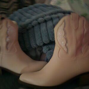 Size5 ladies cowboy boots with Sparkle